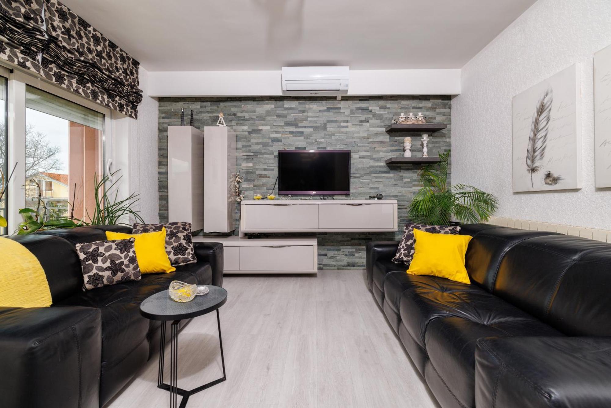 Apartment Visnja