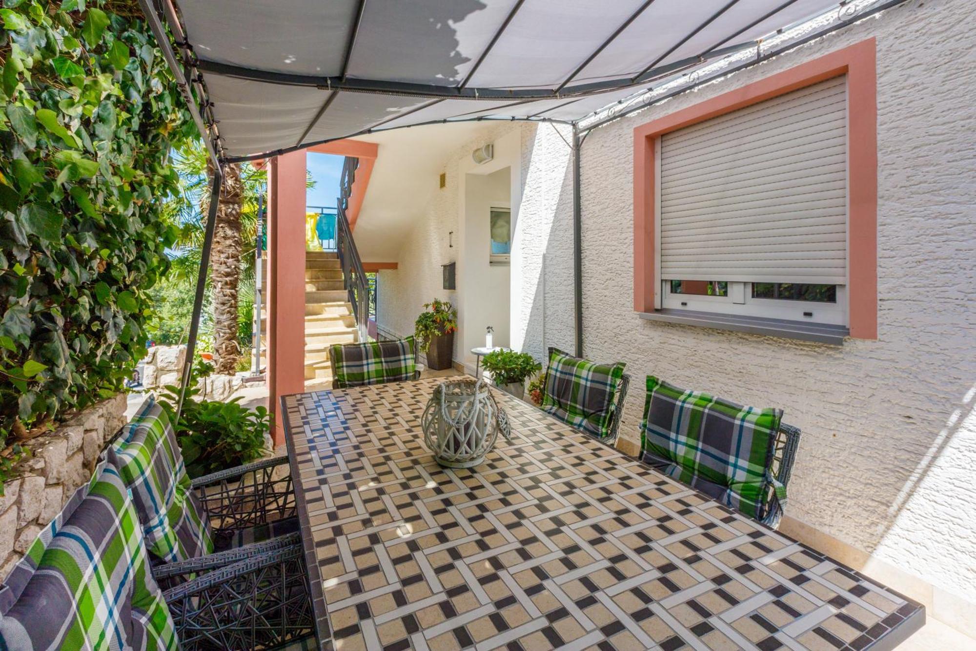 Apartment Visnja