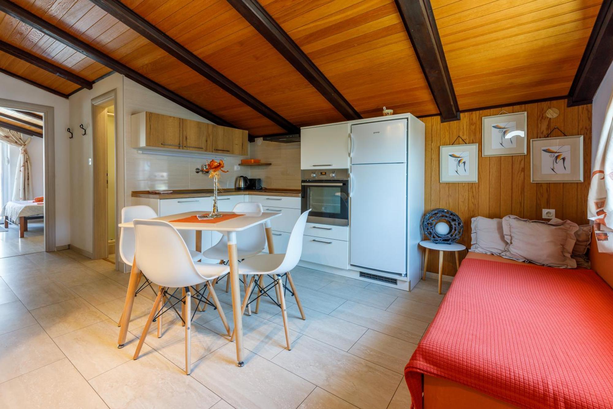 Visnja Apartment *